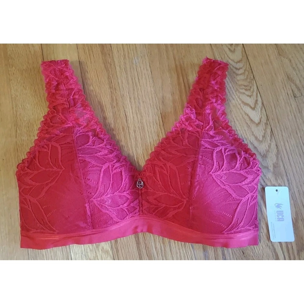 UCA Lingerie Co Red Lace Bra size 36C Plunge‎ Adjustable Strap Wireless